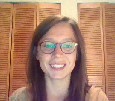 Face of María that looks at the mouse pointer